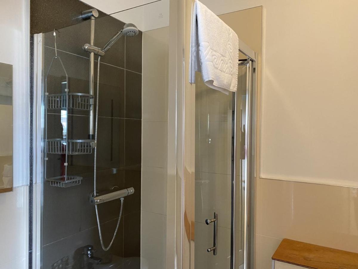 ביוד The Grosvenor Guest House מראה חיצוני תמונה